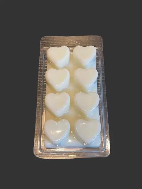 Black Coral & Moss - Wax Melts (NEW)...Clean, elevated, and effortlessly modern — like a sleek, freshly refreshed space.