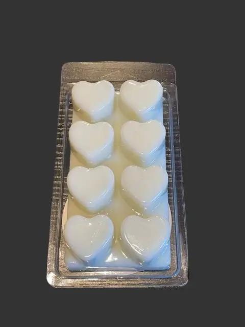 Champagne Toast - Wax Melts (NEW)...Bright, bubbly, and full of sparkle — like popping champagne to celebrate life’s little moments.