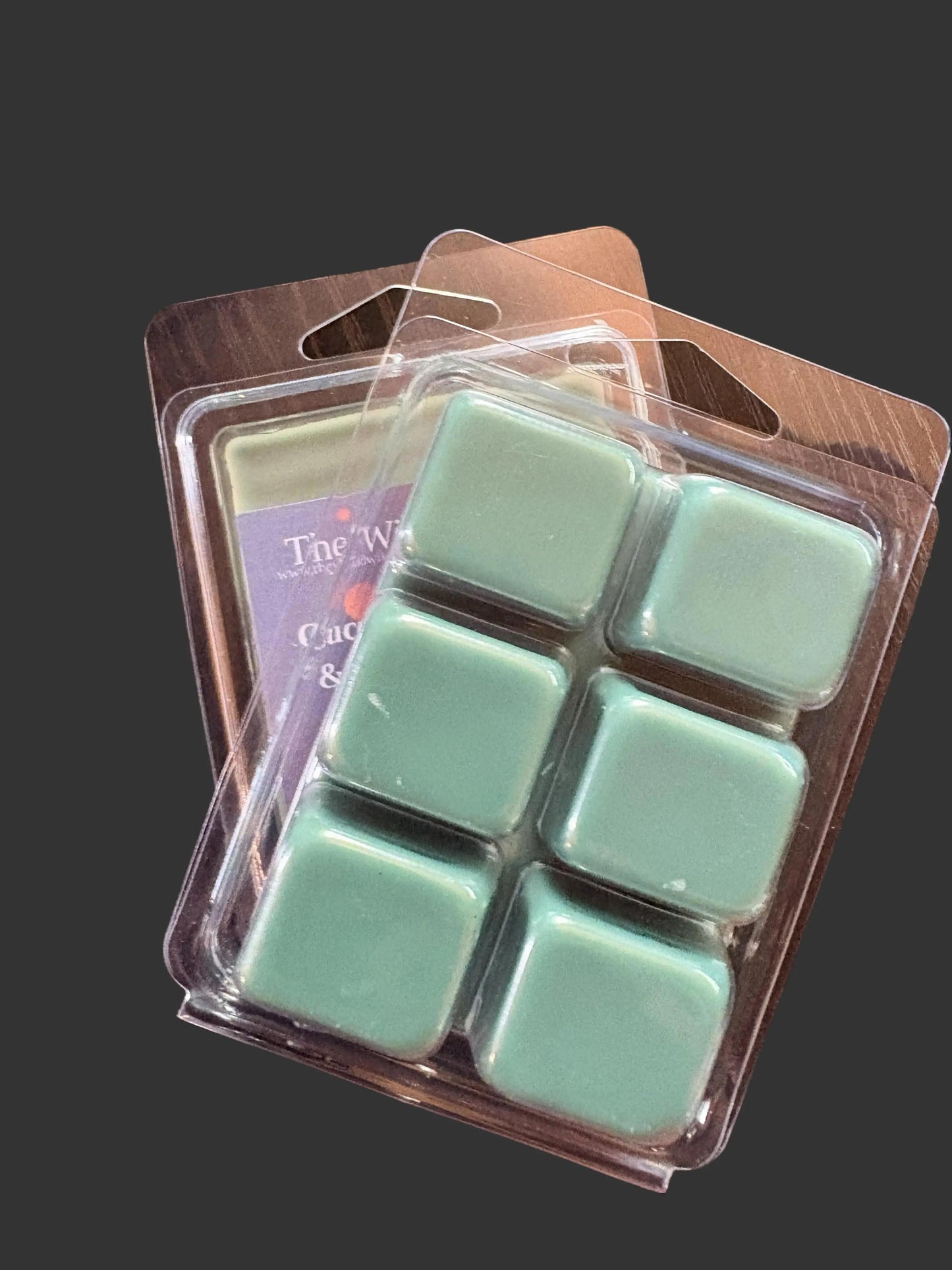 Cucumber & Melon - Soy Wax Melts (NEW)...Fresh, crisp, and effortlessly clean — like cool cucumber and ripe melon on a sunny day.