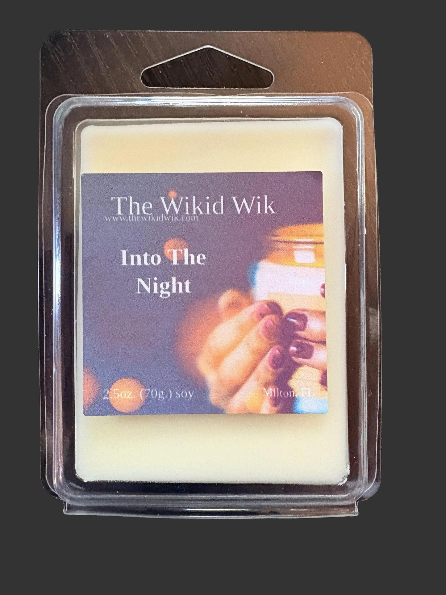 Into The Night - Wax Melts (NEW)...Dark, luxurious, and irresistibly captivating — like stepping into the night wrapped in warmth and mystery.