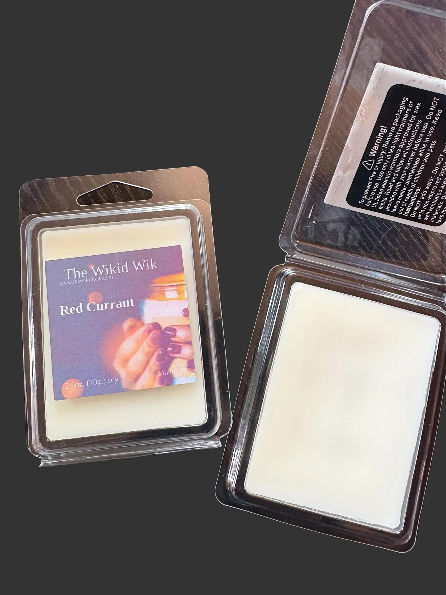 Red Currant - Soy Wax Melts (NEW)...Rich, bright, and effortlessly elegant — like ripe red berries wrapped in soft warmth.